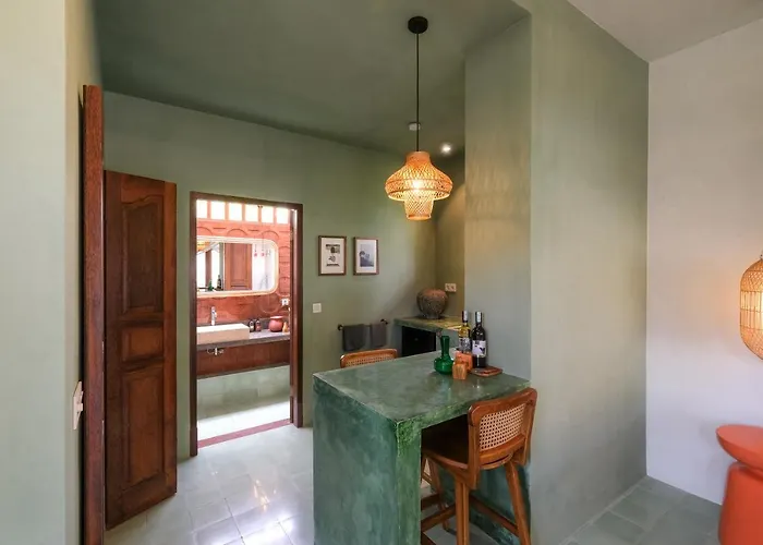 Rumah Senang - Walk To